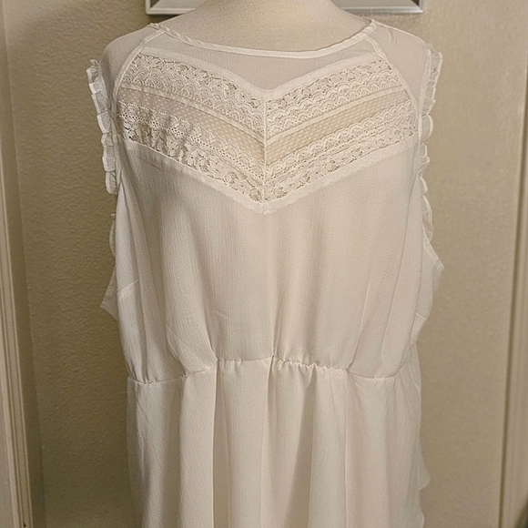 torrid Tops - NWOT LAYERED LACE TOP